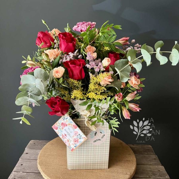 Ramo de flores románticas