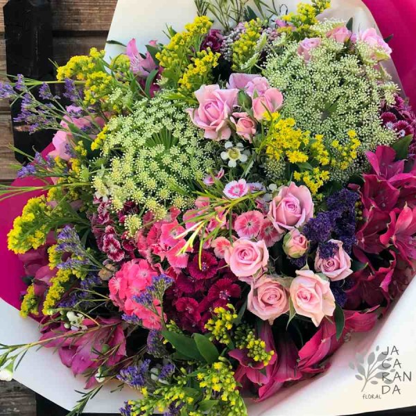 Ramo de flores juveniles extragrande